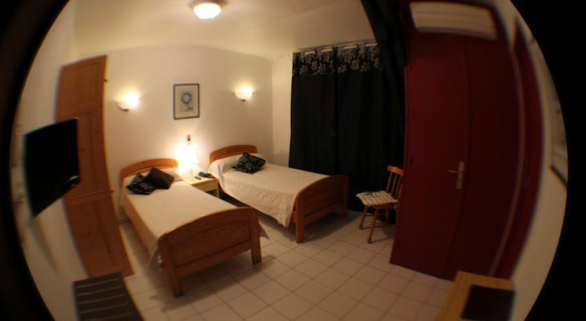Hotel De La Pomme De Pin Vieux-Boucau-les-Bains Room photo